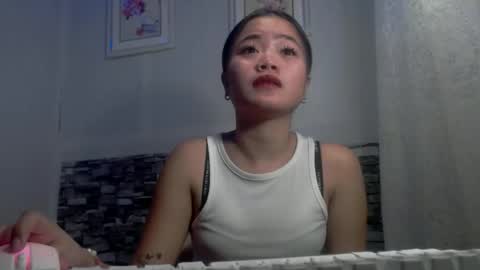 Snapshot of sapphire_amora chatting on October 13, 1:11 pm sapphire_amora online show from October 13, 1:11 pm