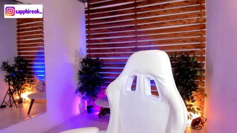 Snapshot of sapphire_venus chatting on May 3, 11:44 pm Valerin online show from May 3, 11:44 pm