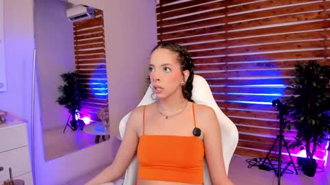Snapshot of sapphire_venus chatting on May 14, 1:23 am Valerin online show from May 14, 1:23 am