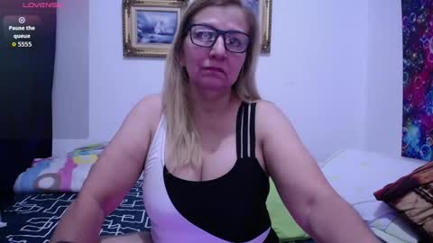 sara online show from October 11, 3:21 pm