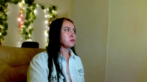 Snapshot of sara912679 chatting on May 21, 1:40 pm sara912679 online show from May 21, 1:40 pm