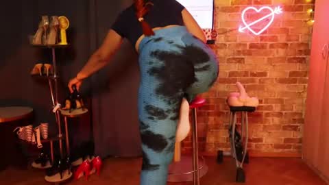 Snapshot of sara__foxy chatting on July 28, 2:40 am sara foxy online show from July 28, 2:40 am