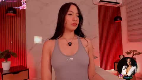 Snapshot of sara__gomezz chatting on March 2, 3:30 am S A R A G online show from March 2, 3:30 am