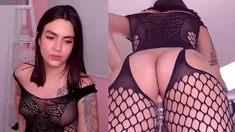 Snapshot of sara__turner chatting on February 26, 5:56 pm SARA online show from February 26, 5:56 pm