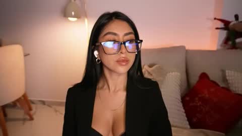 Sara  online show from December 18, 3:34 am