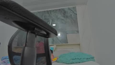 sara allenx online show from November 3, 1:34 pm