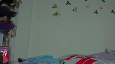Snapshot of sara_allenx chatting on June 7, 7:06 pm sara allenx online show from June 7, 7:06 pm