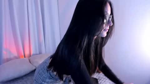 Sara  online show from March 18, 6:38 am