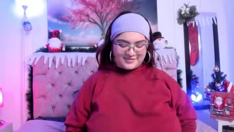 SARA ARIAS  online show from December 14, 1:50 am