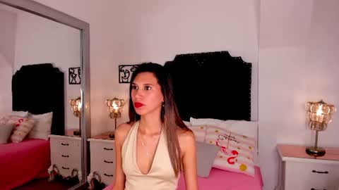 Snapshot of sara_beckan chatting on July 15, 10:37 pm sara beckan online show from July 15, 10:37 pm