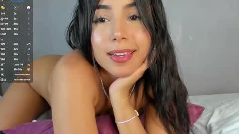 Snapshot of sara_castro24 chatting on December 30, 10:34 pm Sara online show from December 30, 10:34 pm