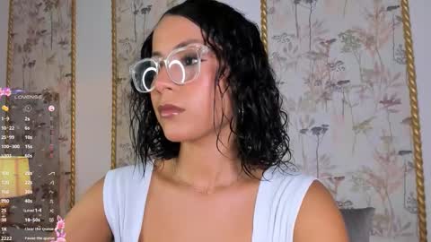Snapshot of sara_castro24 chatting on October 6, 7:55 pm Sara online show from October 6, 7:55 pm