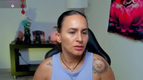 Snapshot of sara_charmy chatting on June 1, 5:14 pm online show from June 1, 5:14 pm