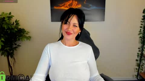 Snapshot of sara_devills chatting on April 19, 8:46 am Sara online show from April 19, 8:46 am