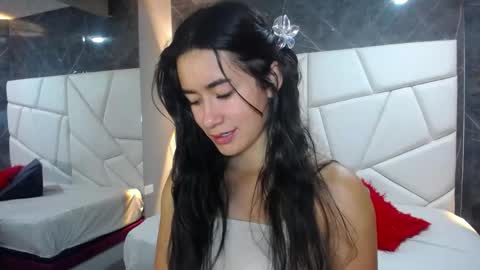 Snapshot of sara_hoffman_4 chatting on May 15, 12:45 pm Sara online show from May 15, 12:45 pm