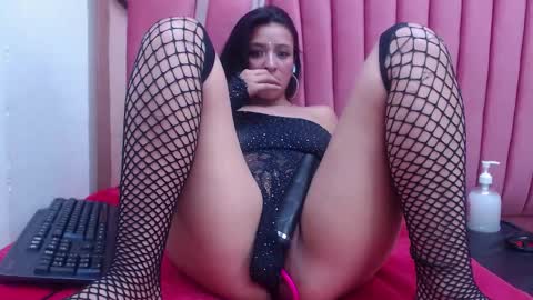 Snapshot of sara_honny chatting on September 28, 4:01 pm sara_honny online show from September 28, 4:01 pm