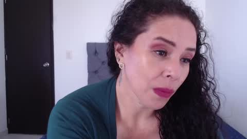 Sara hot46 online show from December 18, 2:06 pm