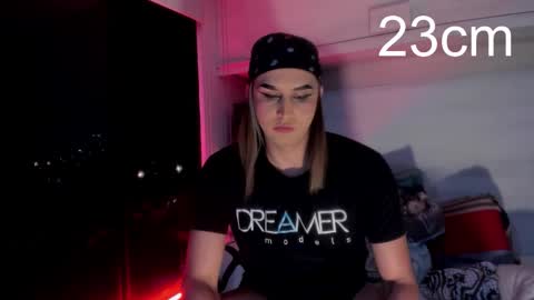 Snapshot of sara_hunter1 chatting on October 18, 1:19 am sara_hunter1 online show from October 18, 1:19 am