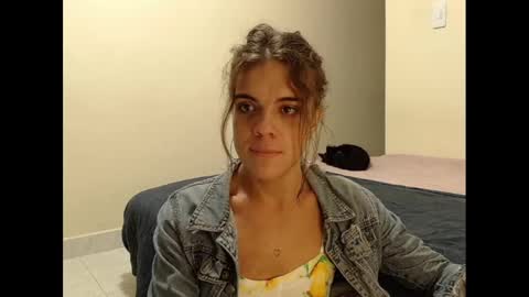 Snapshot of sara_johnson__ chatting on February 24, 2:19 am sara_johnson__ online show from February 24, 2:19 am