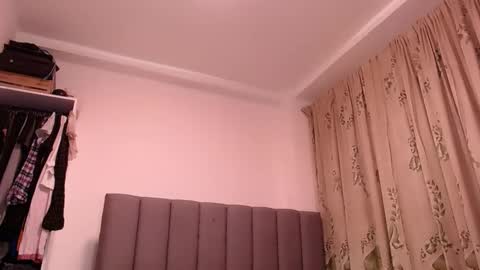 sara_johnson__ online show from March 29, 2:33 am