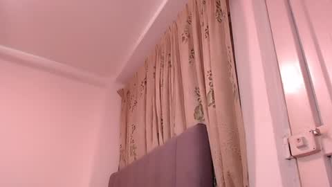 sara_johnson__ online show from April 13, 10:32 am