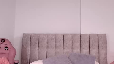 Snapshot of sara_lopee1 chatting on November 5, 11:54 am sara_lopee1 online show from November 5, 11:54 am