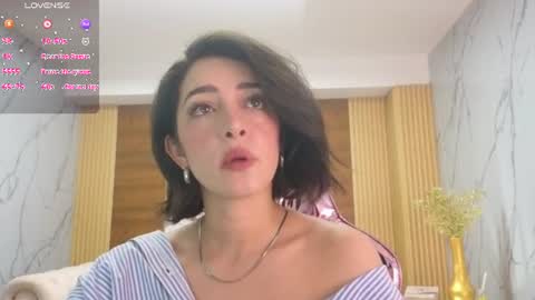 Snapshot of sara_lopez_s chatting on June 8, 2:17 pm Sara online show from June 8, 2:17 pm