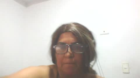 Snapshot of sara_love43 chatting on July 25, 6:44 am Sara love online show from July 25, 6:44 am