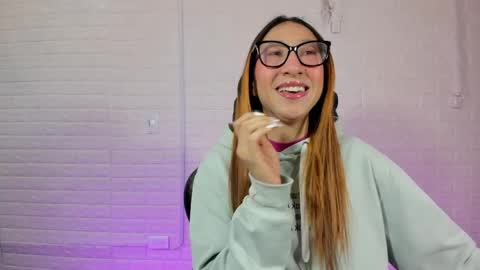 Sara Love online show from April 16, 2:56 am