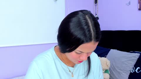 Snapshot of sara_mendez2_ chatting on December 23, 11:28 pm Sara Mendez online show from December 23, 11:28 pm