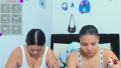 Snapshot of sara_mendez2_ chatting on December 18, 1:11 am Sara Mendez online show from December 18, 1:11 am