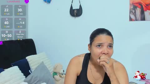 Snapshot of sara_mendez2_ chatting on January 15, 2:05 am Sara Mendez online show from January 15, 2:05 am