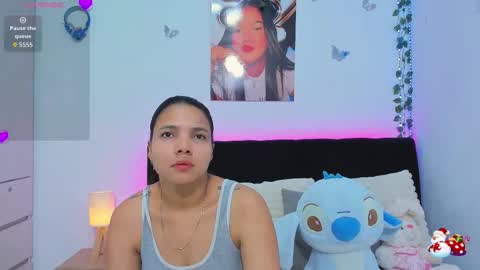 Snapshot of sara_mendez2_ chatting on February 4, 5:08 pm Sara Mendez online show from February 4, 5:08 pm