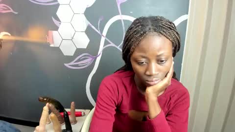 S A R A online show from October 16, 1:34 pm