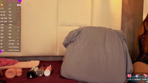 Sara online show from February 24, 7:12 pm