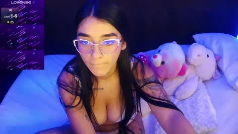 sara_ramirez0 online show from December 19, 1:18 am