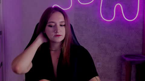 Snapshot of sara_rossse chatting on September 9, 8:41 pm Sara online show from September 9, 8:41 pm