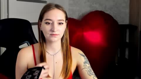 Sara online show from February 14, 6:37 pm