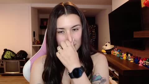 Snapshot of sara_sunrise_ chatting on January 21, 6:23 pm Sara online show from January 21, 6:23 pm