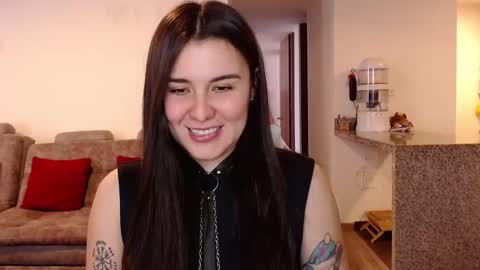 Snapshot of sara_sunrise_ chatting on October 31, 7:04 pm Sara online show from October 31, 7:04 pm