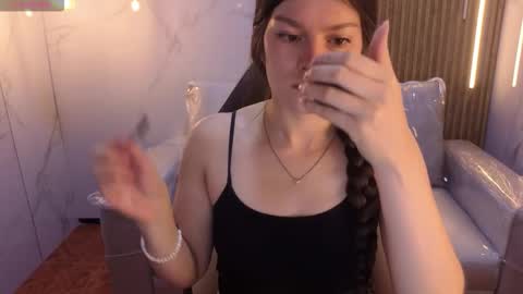 sara_valderrama_ online show from December 16, 11:26 am