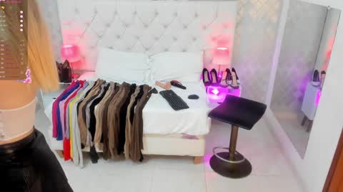 Snapshot of saraa_cute1 chatting on January 3, 3:38 am Saraa Gomez online show from January 3, 3:38 am
