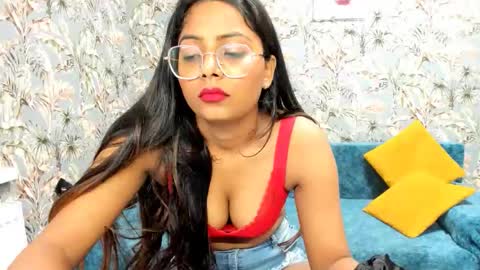 Snapshot of saraa_jayy chatting on September 19, 6:15 am saraa_jayy online show from September 19, 6:15 am