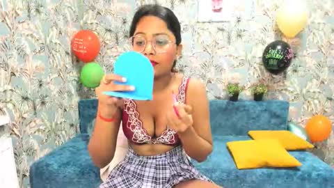 Snapshot of saraa_jayy chatting on October 8, 5:16 am saraa_jayy online show from October 8, 5:16 am