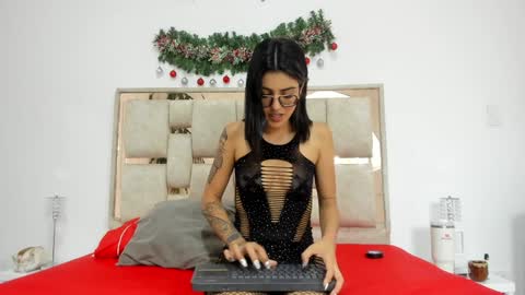 sara online show from December 18, 6:10 am
