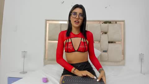 sara online show from February 15, 10:00 am