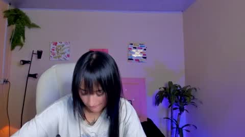 Sarah Ramirez online show from February 13, 2:31 pm