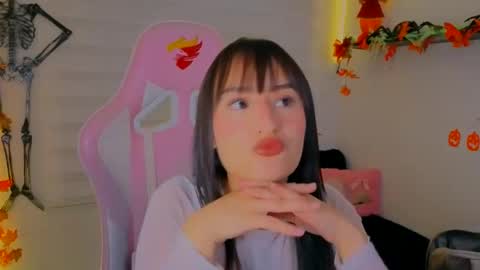 Sarah Ramirez online show from October 18, 5:10 am