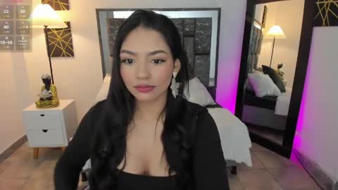saraa_stormy online show from May 9, 10:09 am
