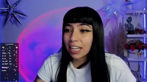 Snapshot of saraadesire chatting on March 11, 2:21 am Sara online show from March 11, 2:21 am
